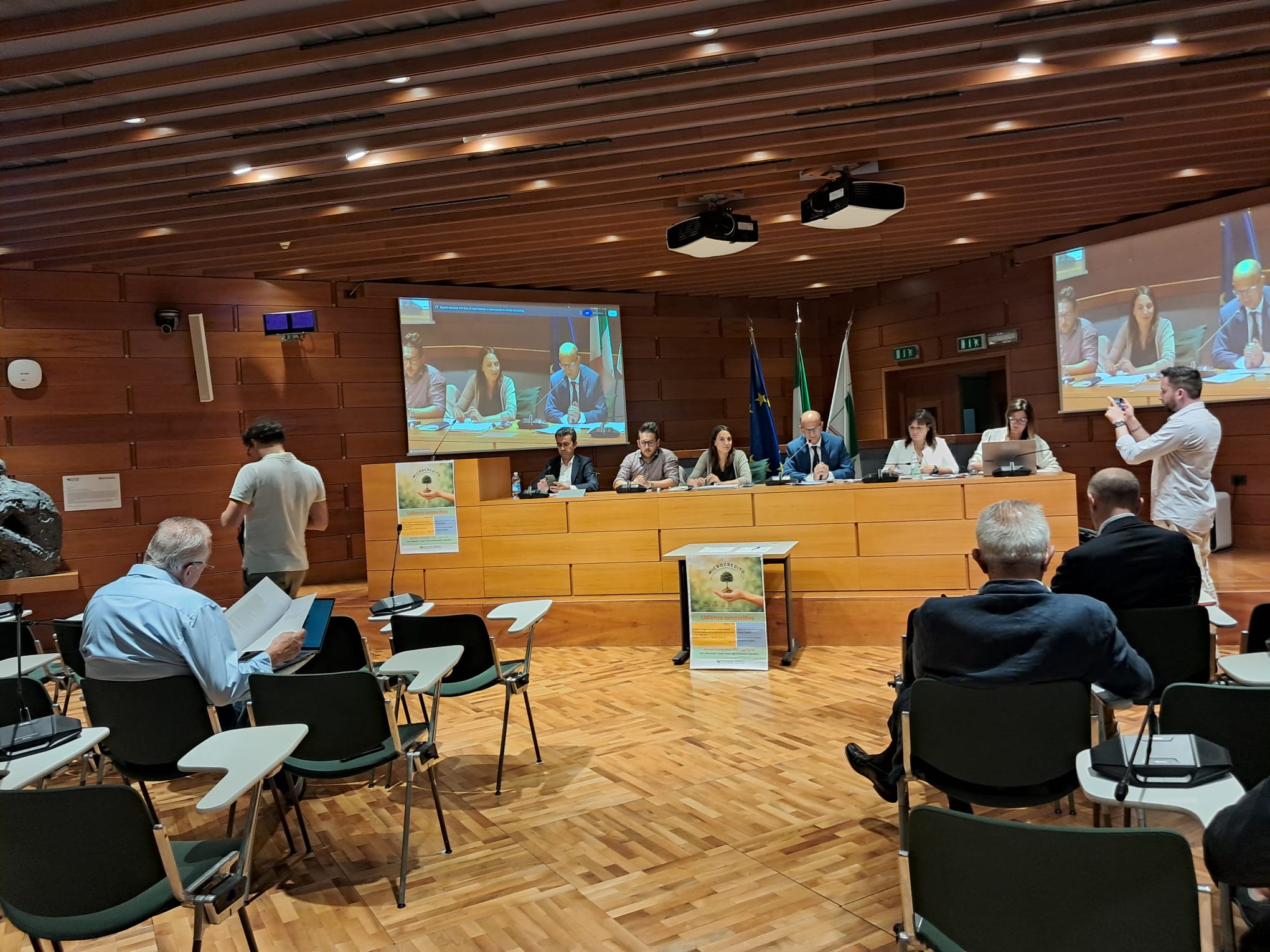 Proposta di legge Microcredito Sociale: Ricrediti in Regione ER